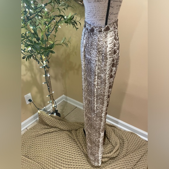 Animal Print 2 Piece set Brown and tan 6-8 - Picture 10 of 16